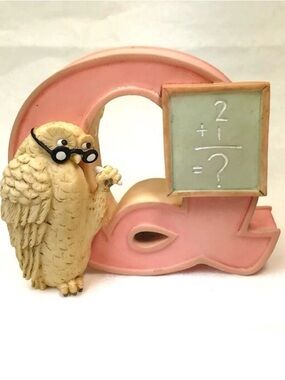 Classic Winnie the Pooh LETTER Q Disney Alphabet Letter Resin Michel & Co NIB